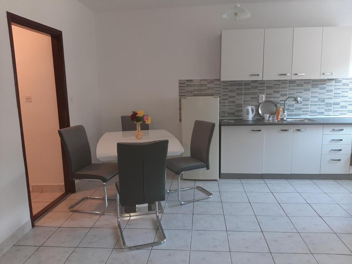 Apartman Curcic كنين المظهر الخارجي الصورة