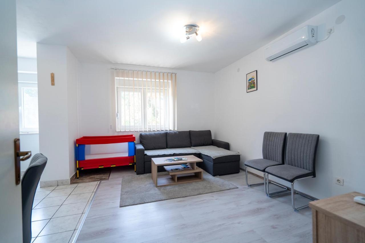 Apartman Curcic كنين المظهر الخارجي الصورة